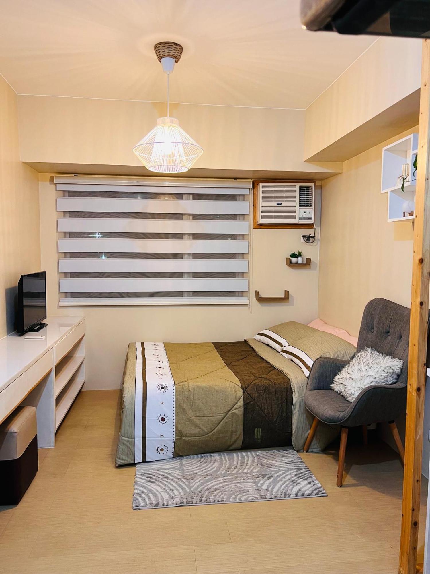 * * *a Charming Urban Retreat * Iloilo City