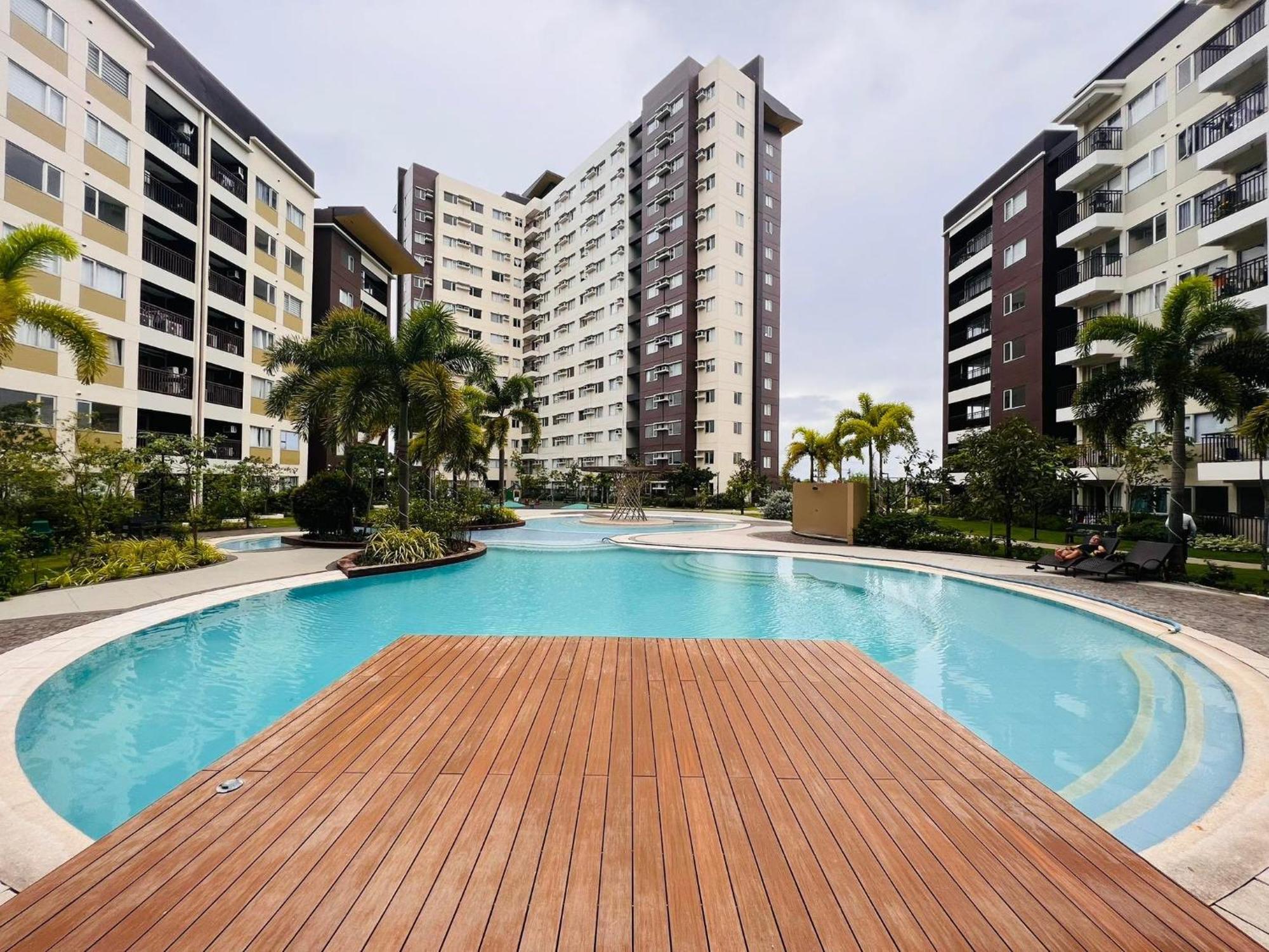 * * *a Charming Urban Retreat Iloilo City